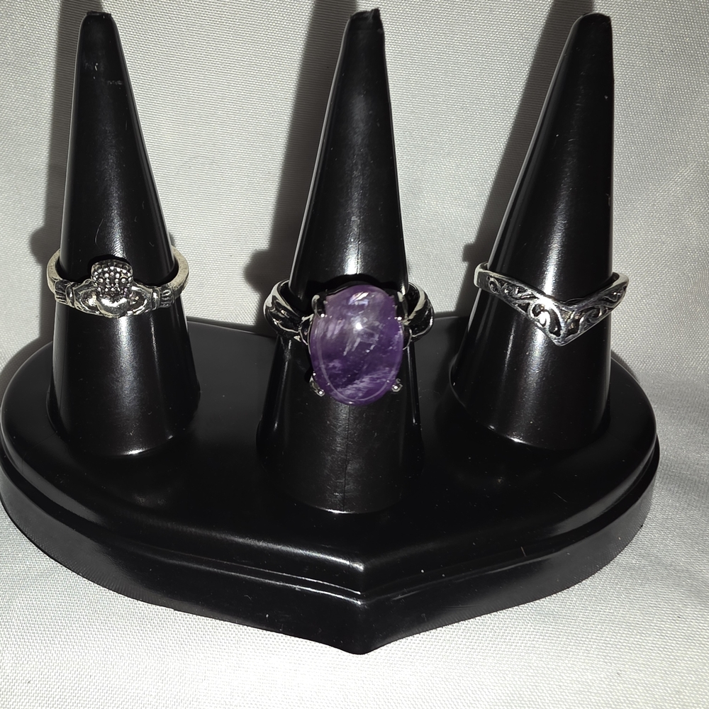 Elegant Silver and Purple Gemstone Ring Set Size 6